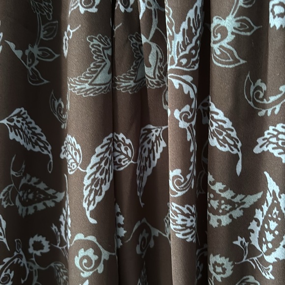 Loft size S blouse, with round collar and gathered sleeves. - Picture 2 of 6